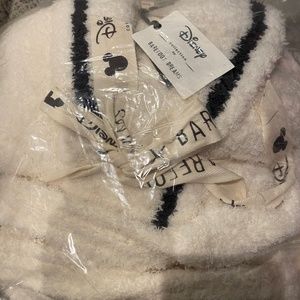 Barefoot Dreams Robe size 2